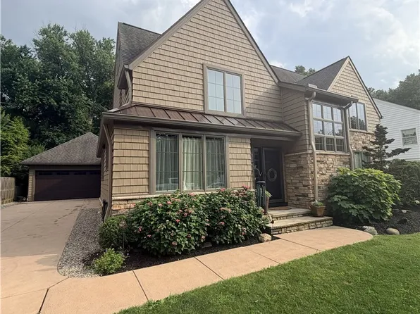 21669 Kenwood Ave, Rocky River, OH 44116