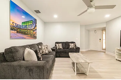 300 Crosswinds Dr #B1 Photo 1 300 Crosswinds Dr #B1 Photo 1
