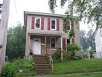 1st image of 556 Aetna St
