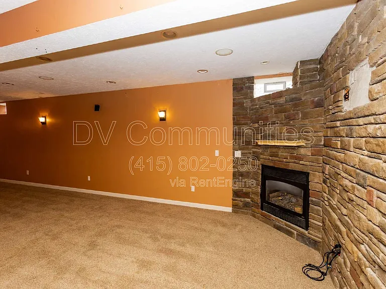 8240 Talbot Cir — Photo 36