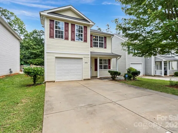 2331 Reid Oaks Dr, Charlotte, NC 28208