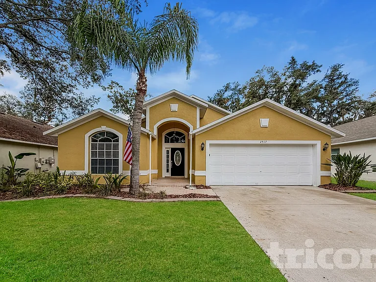 2517 Clareside Dr — Photo 1