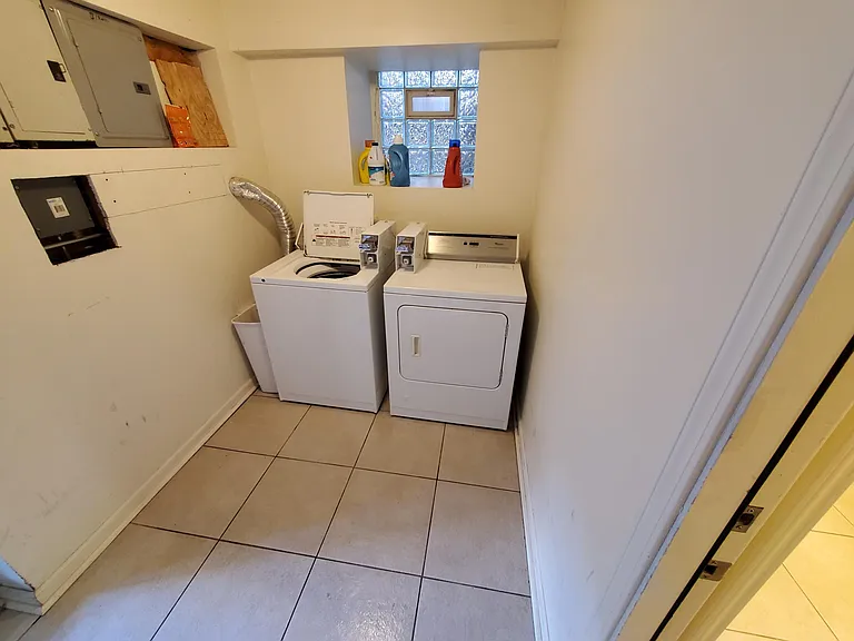 2628 W Thomas St #B — Photo 10