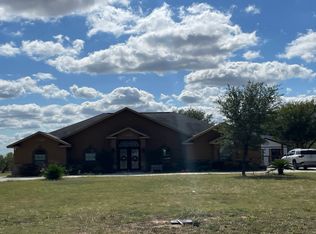 440 Oriente Dr, Pleasanton, TX 78064