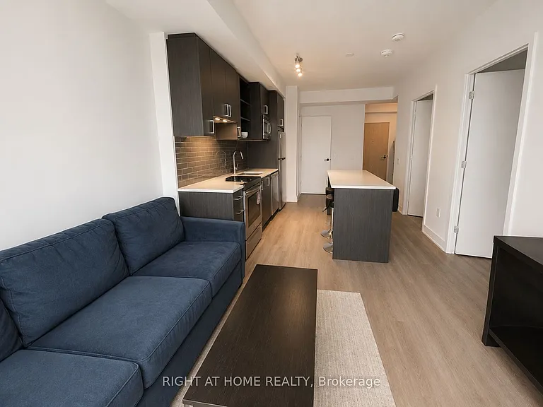 60 George Butchart Dr #513 — Photo 4