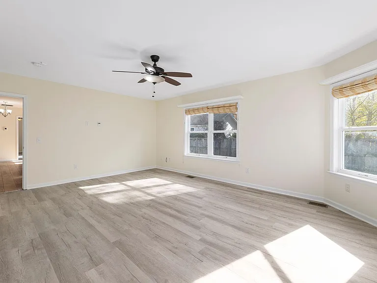 45455 Fellows St — Photo 21