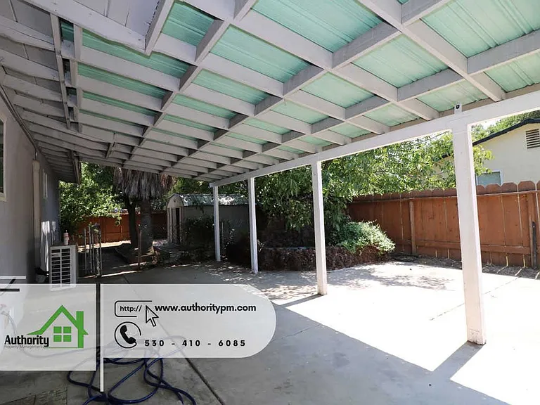 3040 Sharon Ave — Photo 18