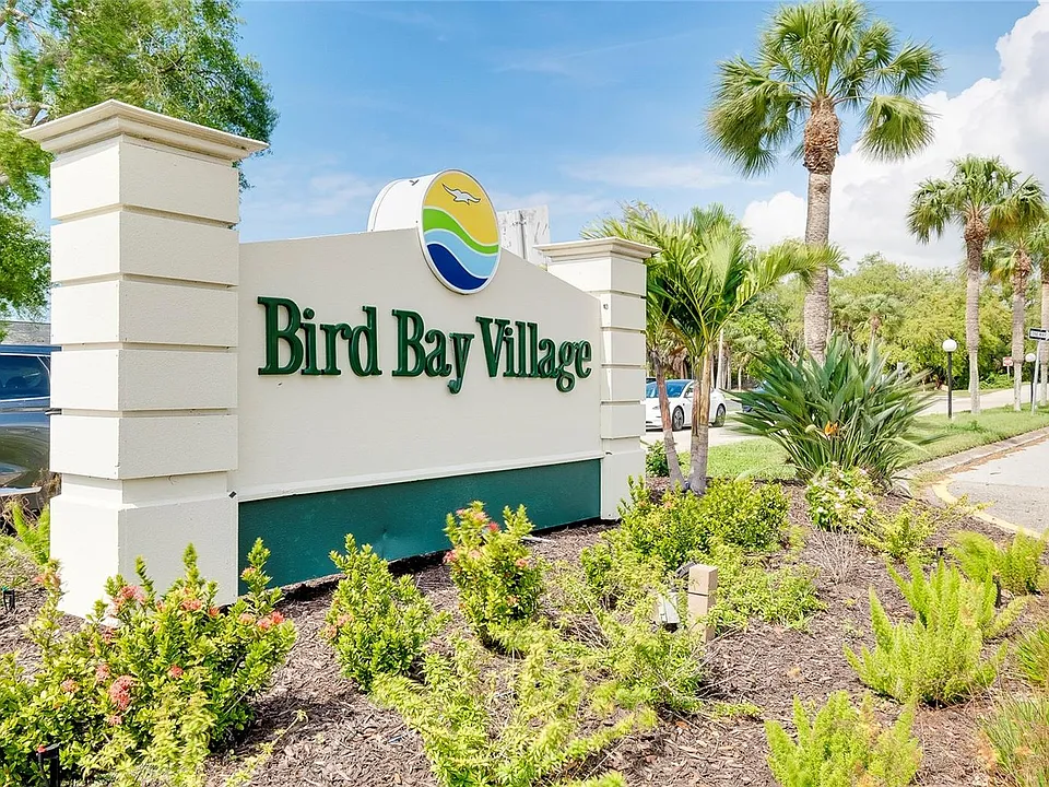 630 Bird Bay Dr E #207