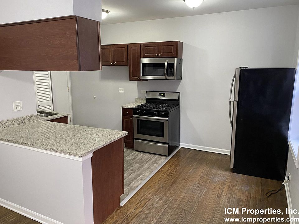 1st image of 3710 N Sheffield Ave #303