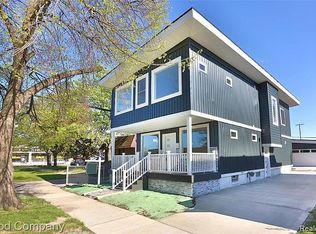 31 W Mahan Ave, Hazel Park, MI 48030