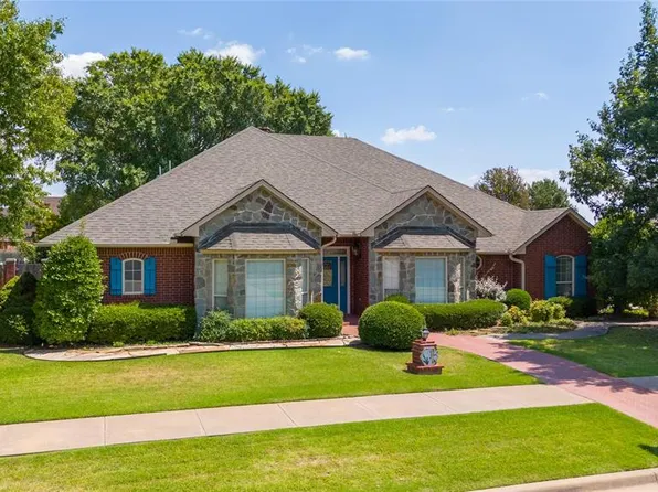 1318 Sycamore St, Weatherford, OK 73096