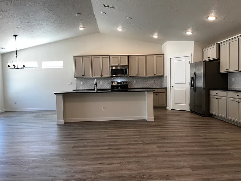 17002 Gwinnett Ave — Photo 10