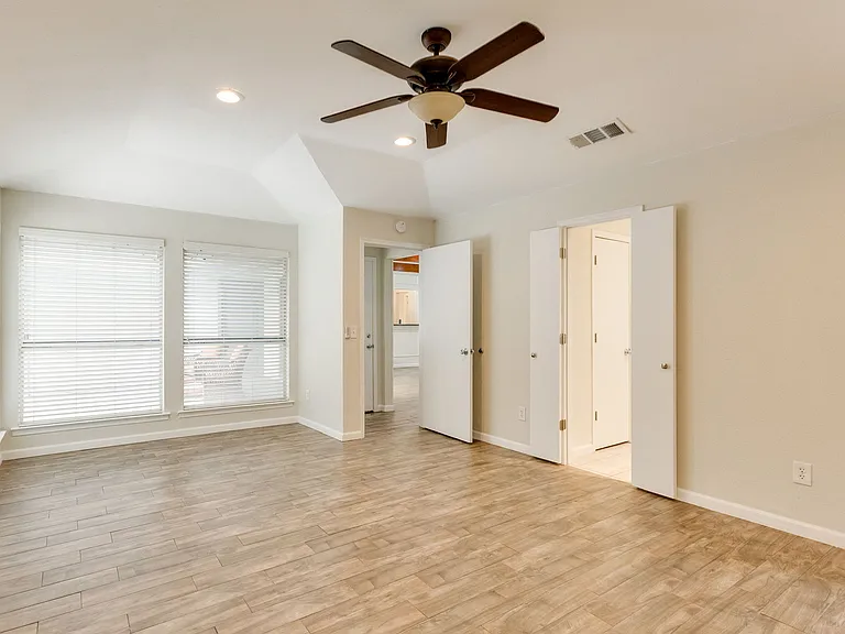 425 Provincetown Ln — Photo 26