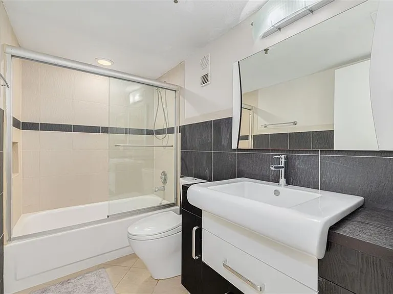 7432 Sunshine Skyway Ln S #704 — Photo 23