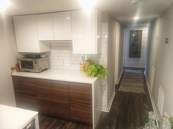 Kitchen/Hall