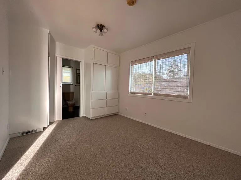 Kenilworth Dr — Photo 13