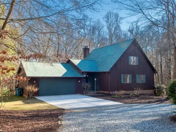 280 Willowlake Rd, Greensboro, NC 27405