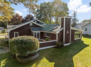 15 Upland Rd, Wareham, MA 02571