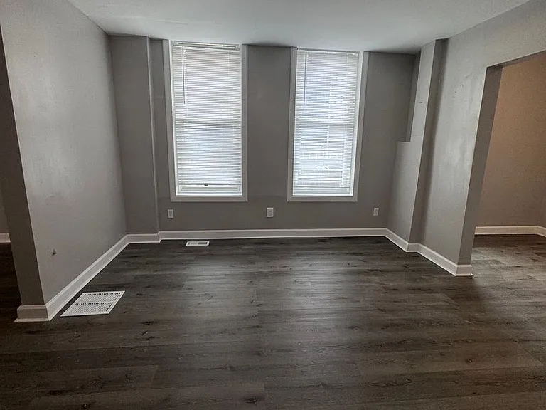 2244 S Spaulding Ave — Photo 7