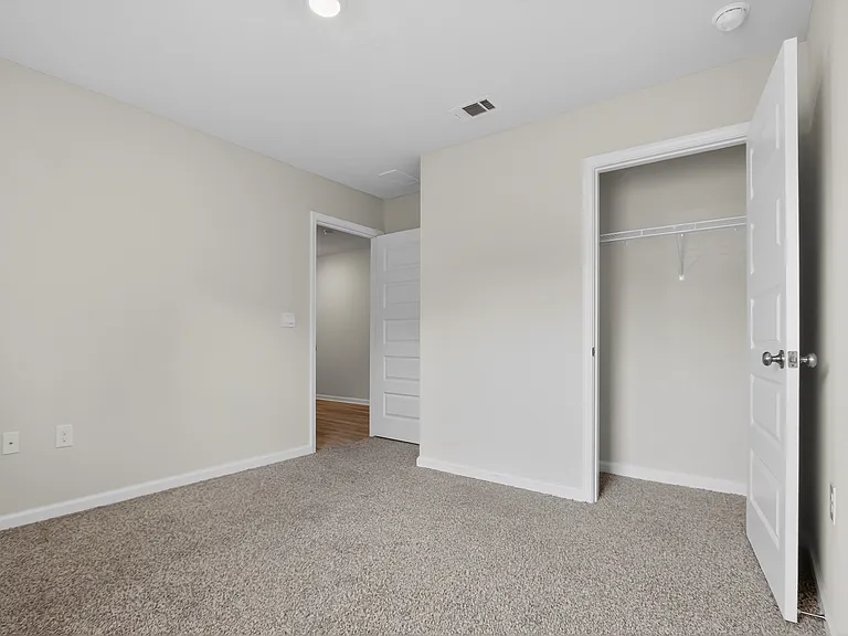6817 Interlachen Ln — Photo 4