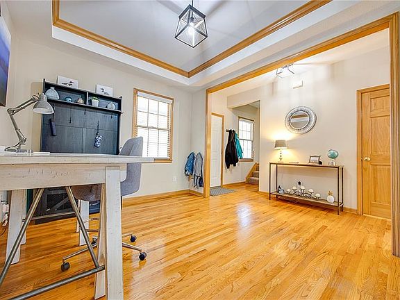4th image of 1816 Carmel Dr