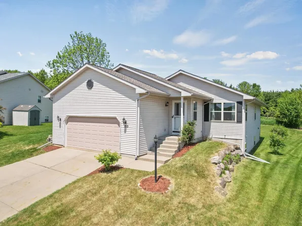 729 Parkside Ave, Baraboo, WI 53913