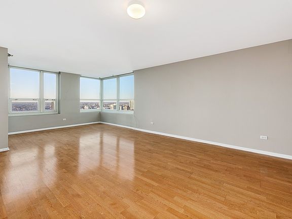 5th image of 345 N La Salle Dr APT 3907