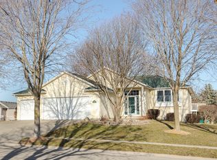 1126 Ashley Ln SW, Rochester, MN 55902