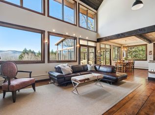 1043 Robinsons Springs Rd, Stowe, VT 05672