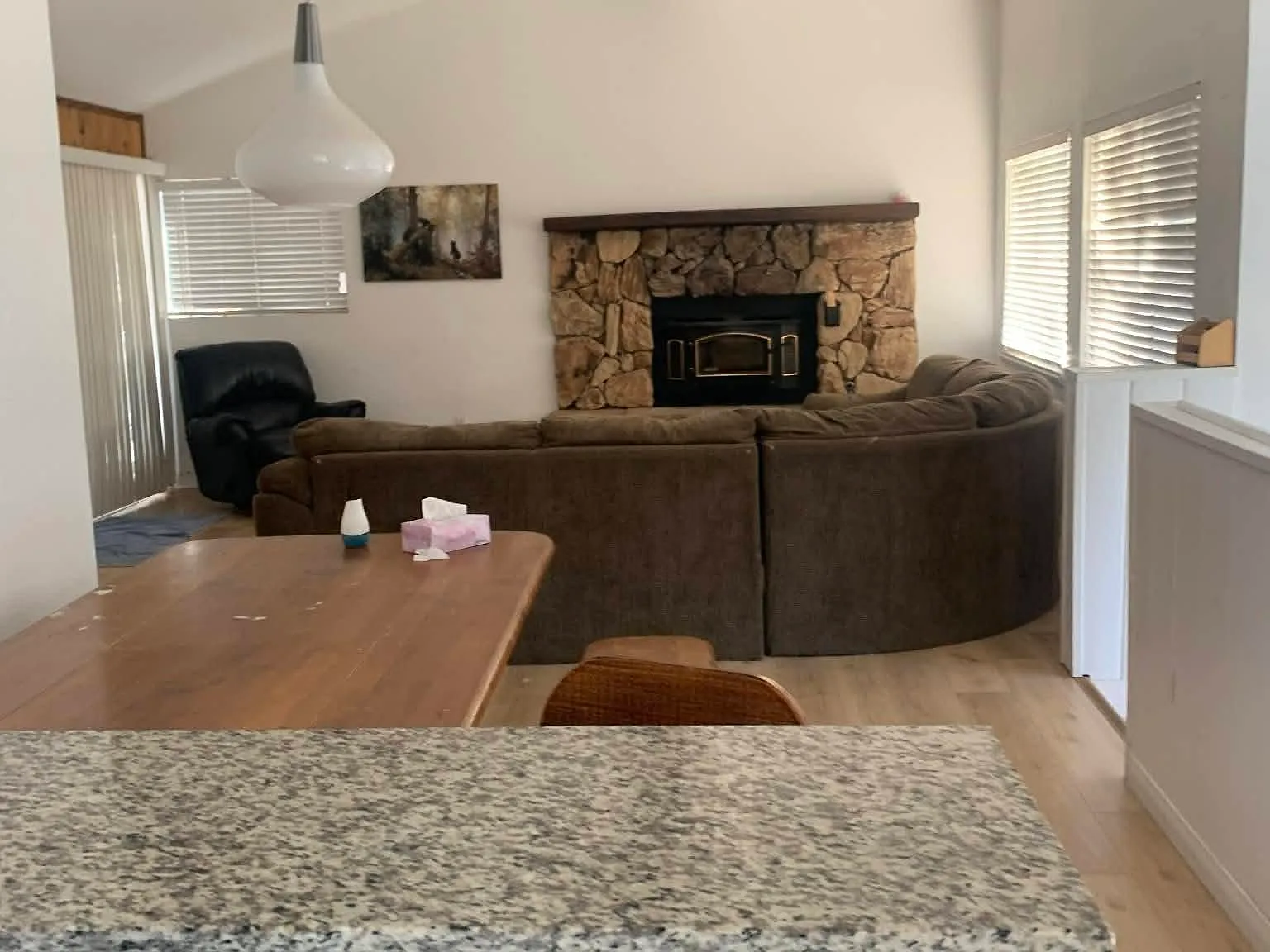 3 bed, 1323 sqft, $2,550 — Photo 4
