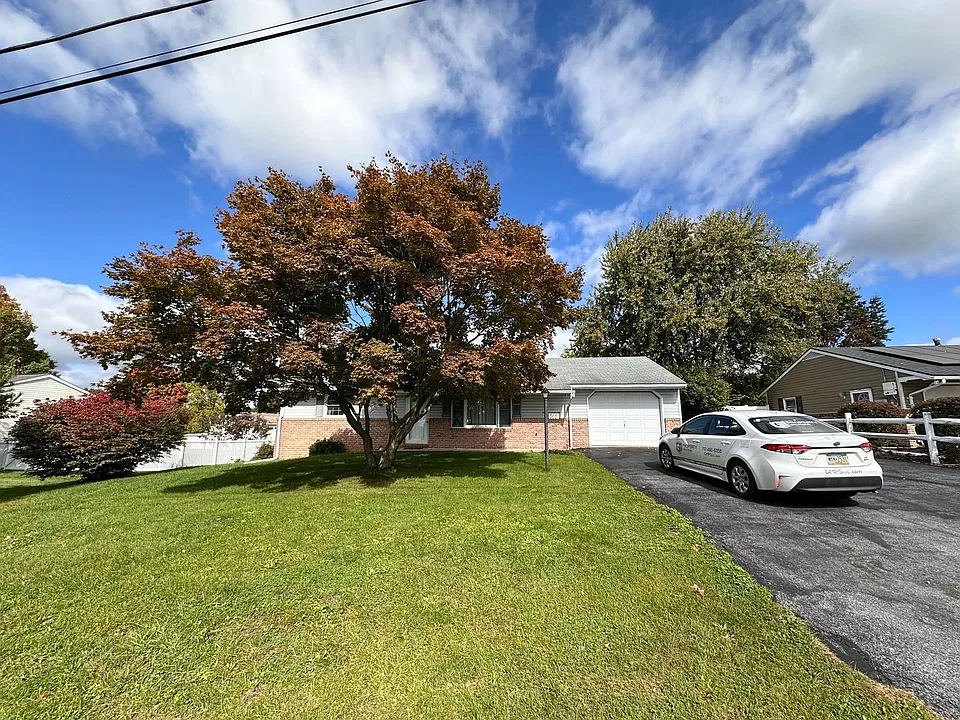747 Mechanic St