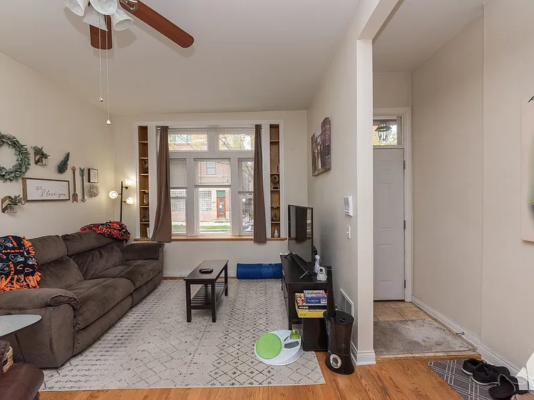 2703 W Thomas St #1F — Photo 3