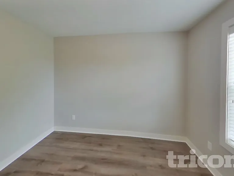 17057 58th Ct NE — Photo 13