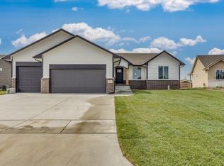 4527 N Atherton Ct, Maize, KS 67101