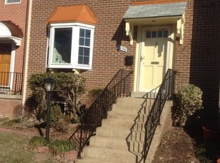 8136 Larkin Ln, Vienna, VA 22182