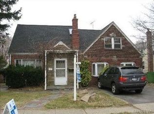 20 Grant Ave, Albertson, NY 11507