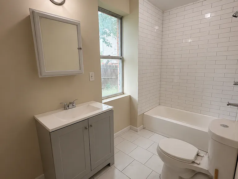 722 2nd Ave #1 — Photo 26