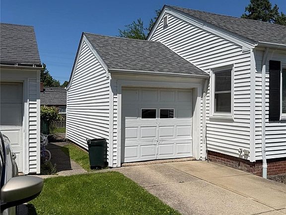 3rd image of 5141 Bridgewater Rd