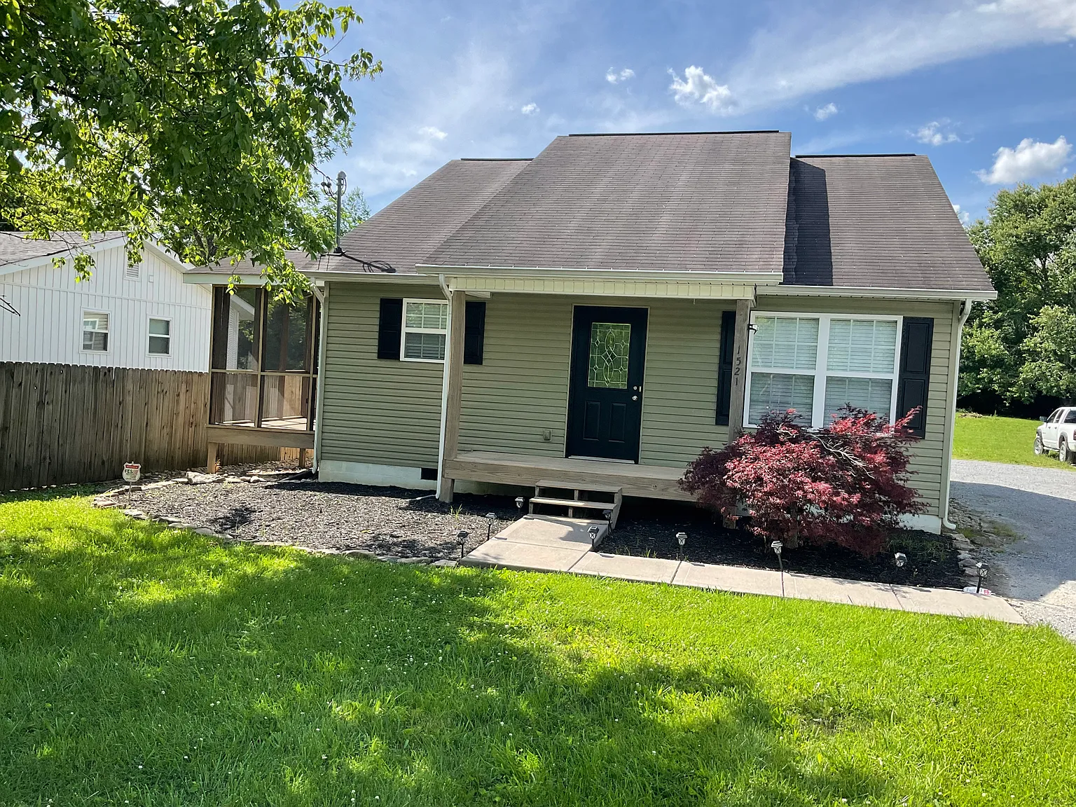 1521 Cunningham Rd — Photo 2