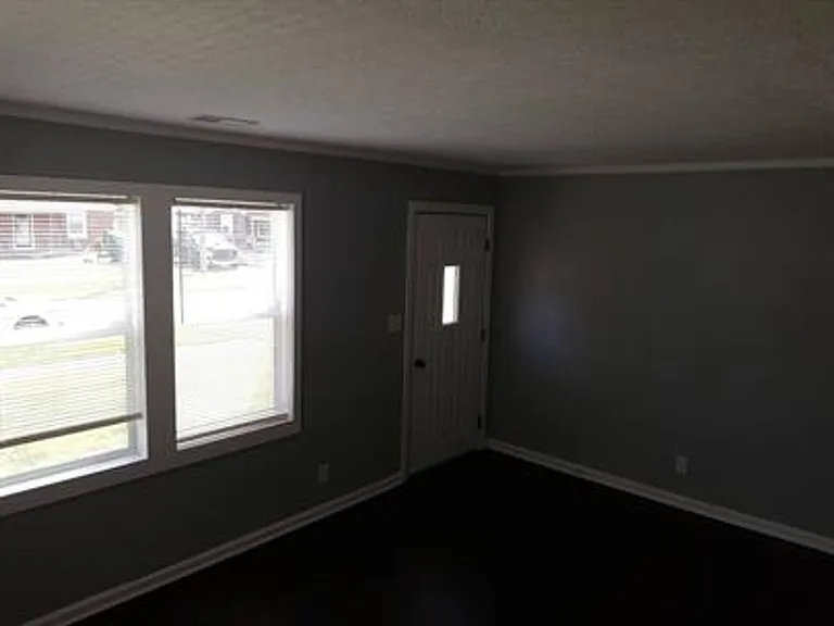 1609 Clara Ave — Photo 1