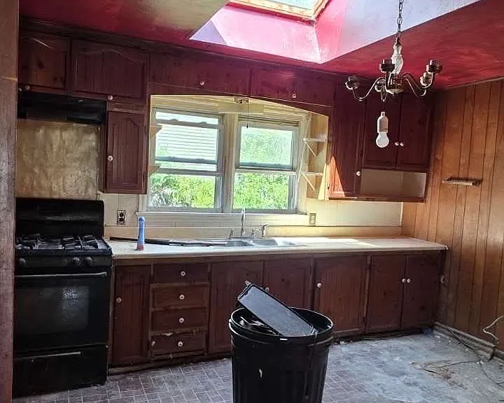 451 Holman Ave — Photo 5