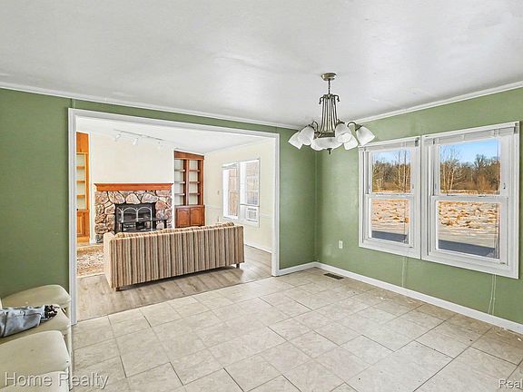 5th image of 4038 Catlin Rd