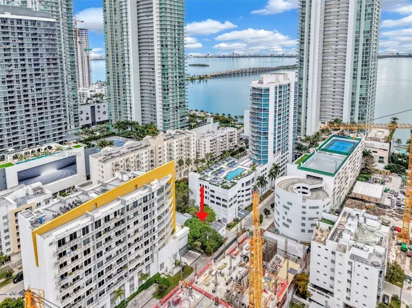 452 NE 30th St, Miami, FL 33137