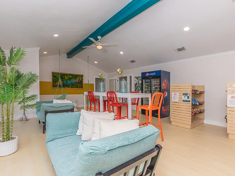 Solana Vista — Photo 9