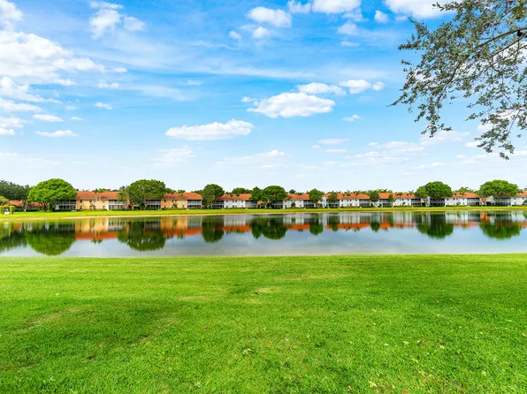 9829 Seacrest Circle #202, Boynton Beach, FL 33437