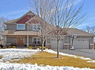 341 Bluff Rd, Carver, MN 55315