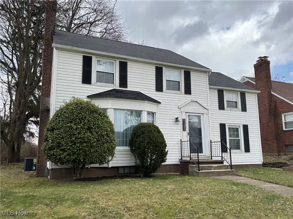 1121 24th St NE, Canton, OH 44714
