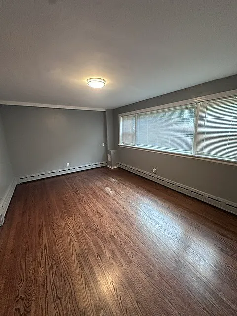 2 bed, 700 sqft, $1,350 — Photo 2