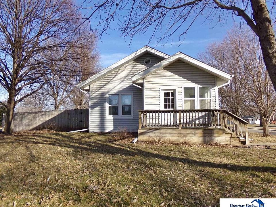 1722 Washington St Beatrice NE 68310 Zillow