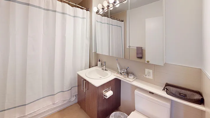 Rented by AZ REALTY NYC LLC | media 18